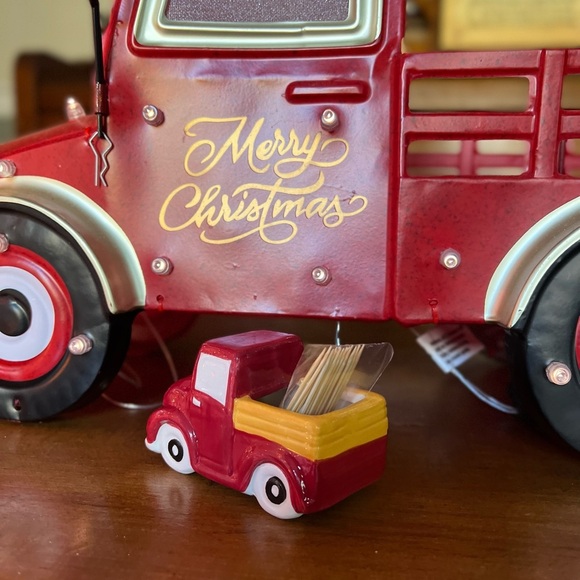 Vintage Christmas Red Truck Toothpick Holder - Picture 6 of 6